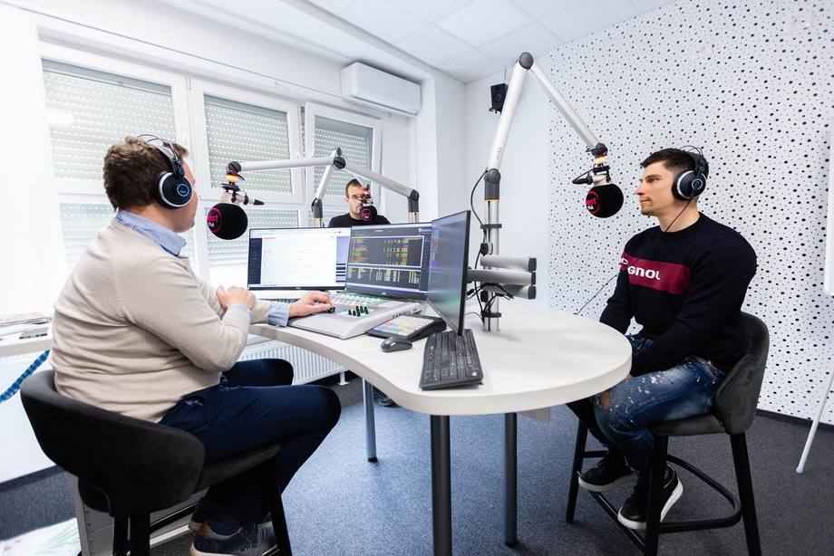 Radio Best Eslovenia selecciona tecnología AEQ para su estudio principal