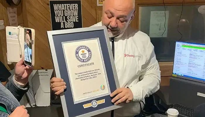 RECORD GUINNESS DE RADIO EN LA EMISORA ALIVE 90.5FM DE AUSTRALIA CON TECNOLOGIA AEQ