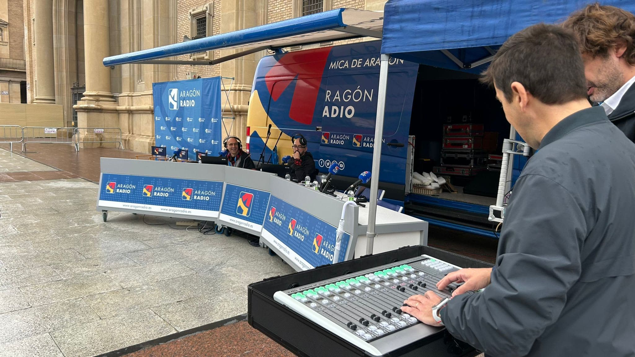 Aragón Radio selecciona la consola digital AEQ FORUM IP para cubrir el Día del Pilar en Zaragoza