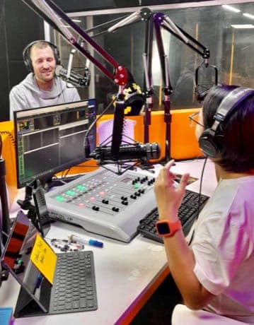 Favorite Music Radio Cebu, optimiza su emisión con la consola digital AEQ CAPITOL IP