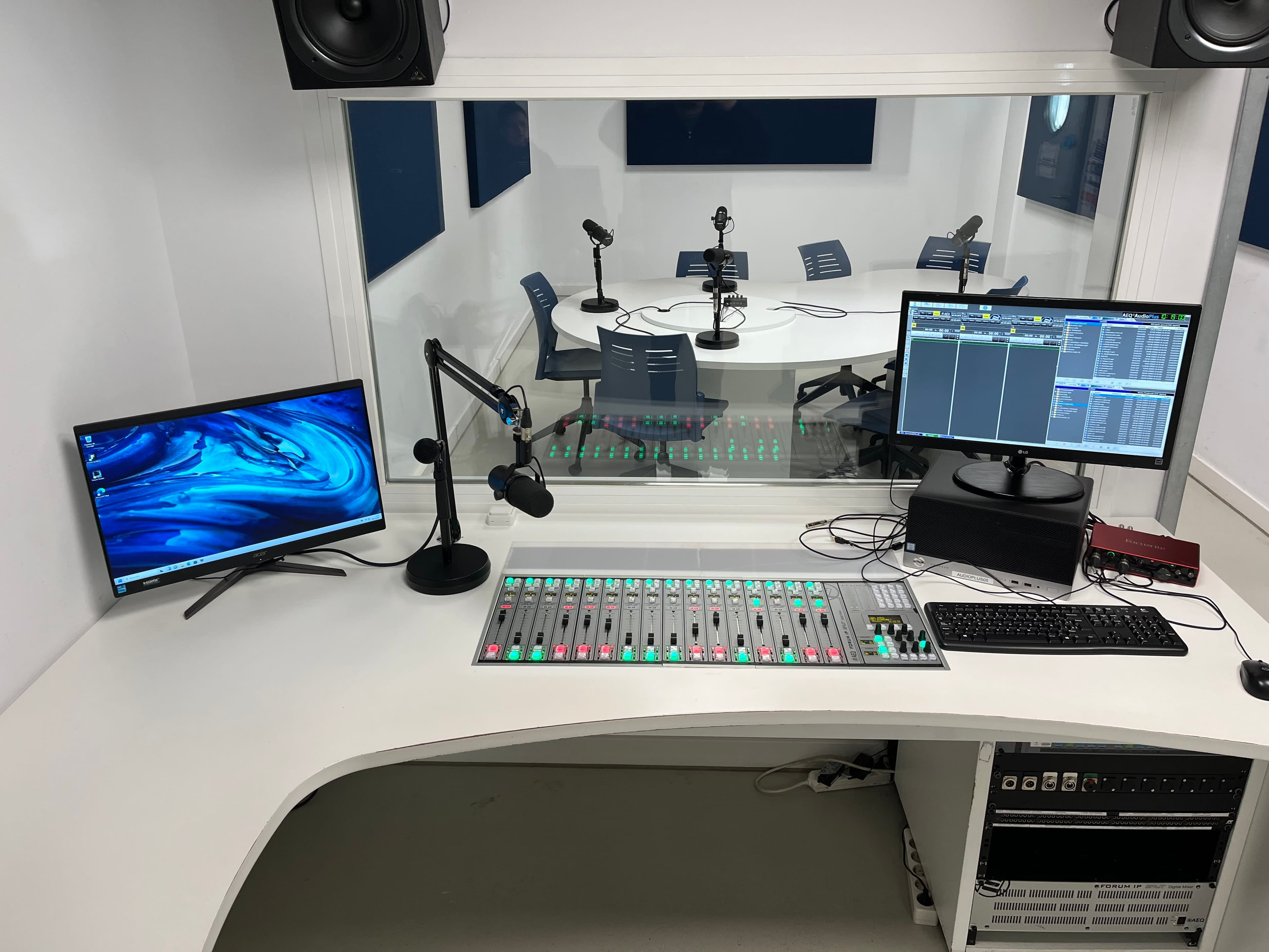 AEQ AUDIOPLUS IMPULSA LA INNOVACIÓN TECNOLÓGICA EN LA UNIVERSIDAD FRANCISCO DE VITORIA