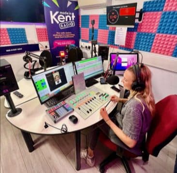Made-in-Kent Radio: la emisora local que impulsa a las empresas de Kent y apuesta por tecnología de AEQ
