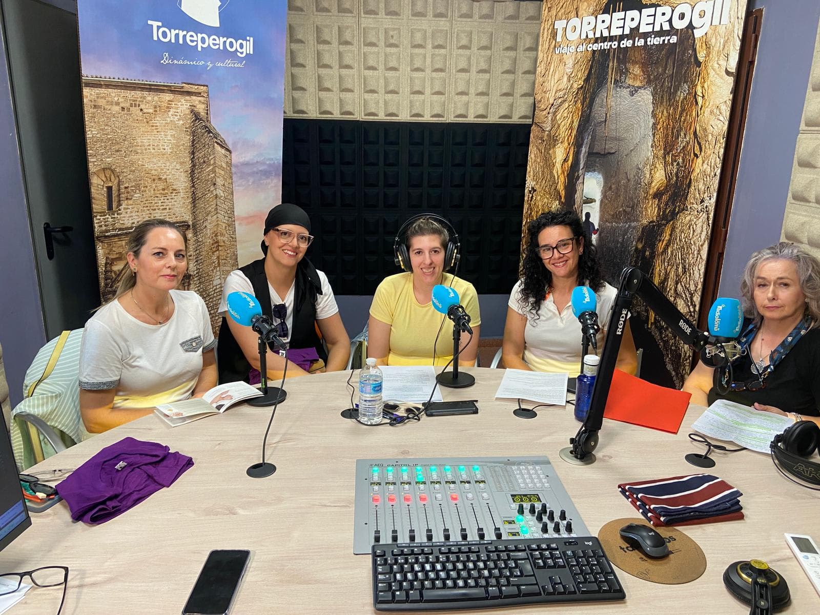 RADIO LOMA DISFRUTA DE CALIDAD DIGITAL CON SU
MEZCLADOR DE AUDIO AEQ CAPITOL-IP