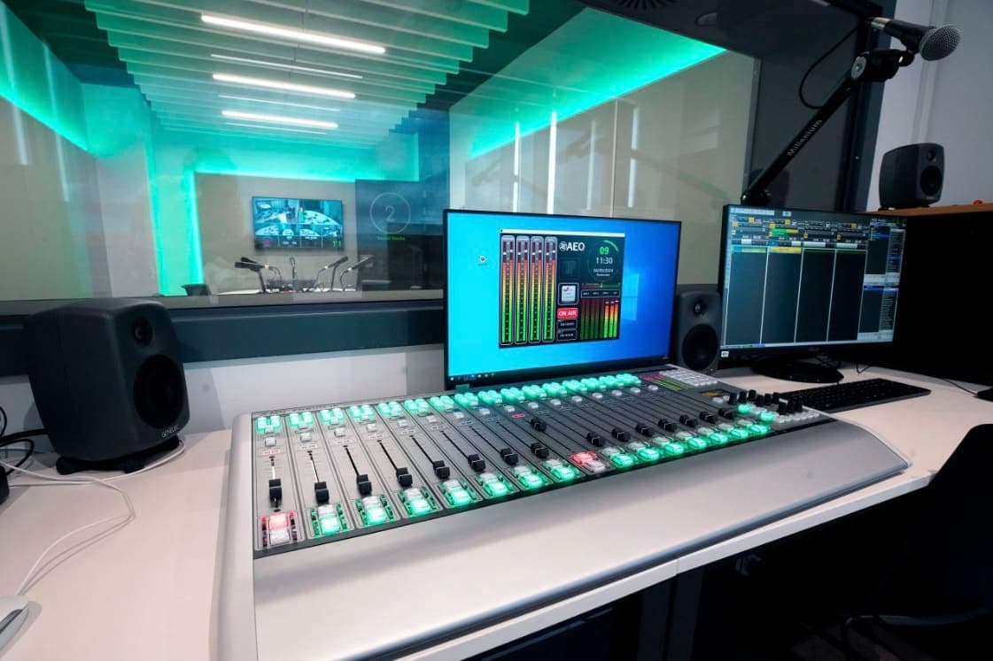 The Core incorpora tecnología AEQ para llevar la formación radiofónica al siguiente nivel