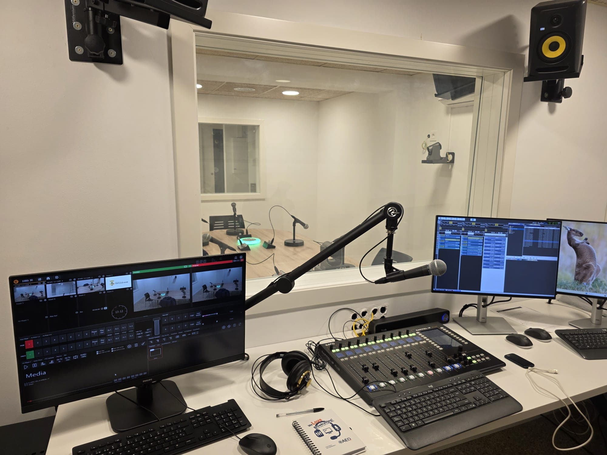 El Centro de Formación PROMODespí incorpora tecnología de AEQ en sus nuevos estudios de radio y podcast