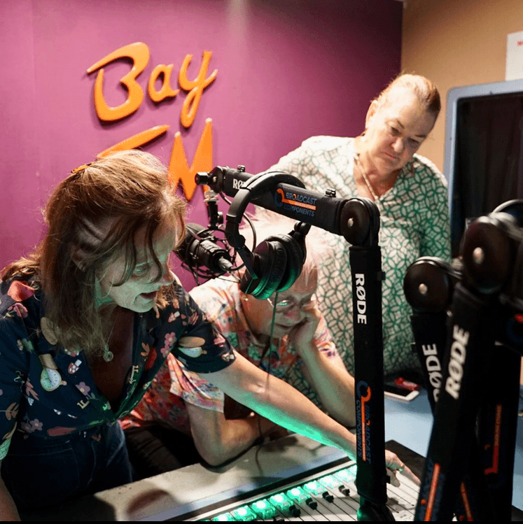 LA EMISORA AUSTRALIANA BAY-FM ELIGE AEQ FORUM PARA
SU ESTUDIO DE RADIO
