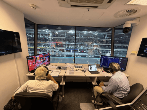 Unidades de Comentarista AEQ Olympia 3 equipan las cabinas de prensa del circuito YAS Marina de Abu Dhabi